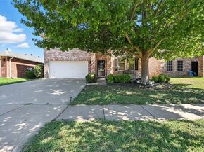 3844  Irish Setter Drive , Fort Worth Texas 76123
