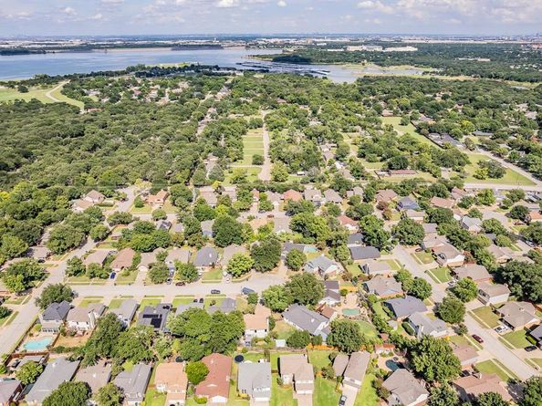 2213  Thistlewood Court , Grapevine Texas 76051