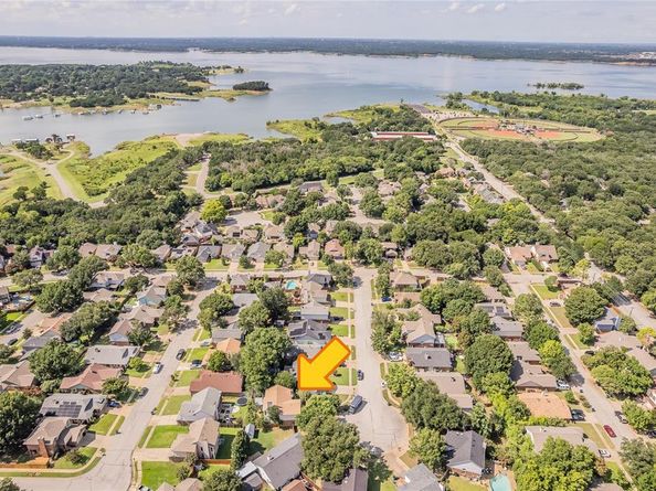 2213  Thistlewood Court , Grapevine Texas 76051