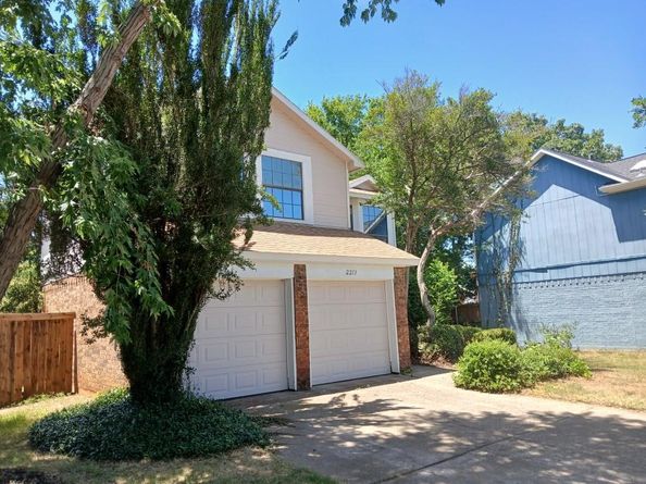 2213  Thistlewood Court , Grapevine Texas 76051