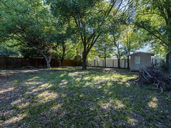 1913  Terry Drive , Grand Prairie Texas 75051