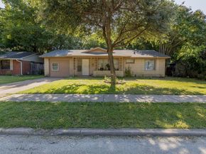 1913  Terry Drive , Grand Prairie Texas 75051