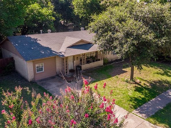 1913  Terry Drive , Grand Prairie Texas 75051