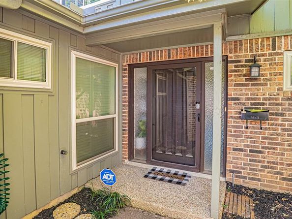 2410 S Graham Drive , Arlington Texas 76013