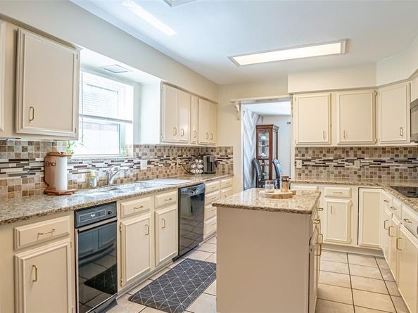 2410 S Graham Drive , Arlington Texas 76013