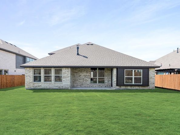 327  Atlas Cedar Drive , Glenn Heights Texas 75154