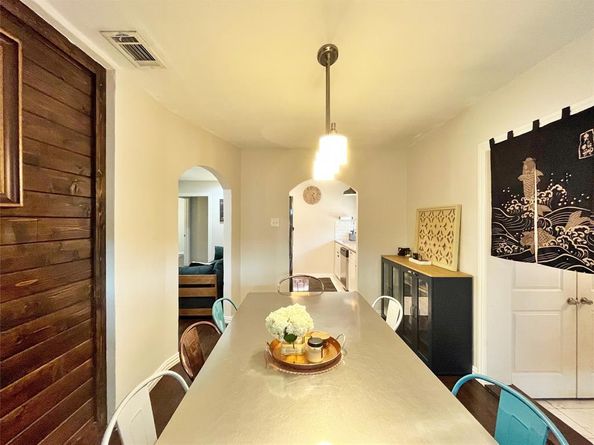 2315  Boyd Street , Dallas Texas 75224