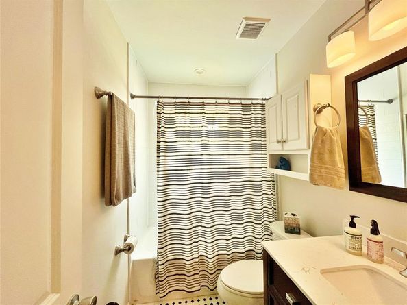 2315  Boyd Street , Dallas Texas 75224