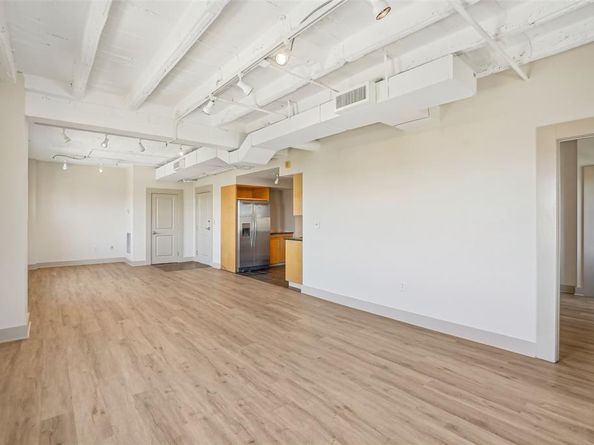 329 E Colorado Boulevard  605, Dallas Texas 75203