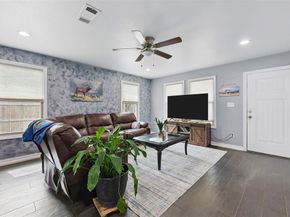 1200 E Annie Street , Fort Worth Texas 76104