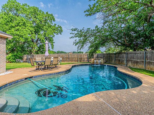 738  Laramie Drive , Lewisville Texas 75077