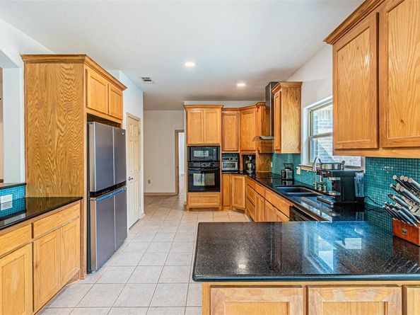 738  Laramie Drive , Lewisville Texas 75077