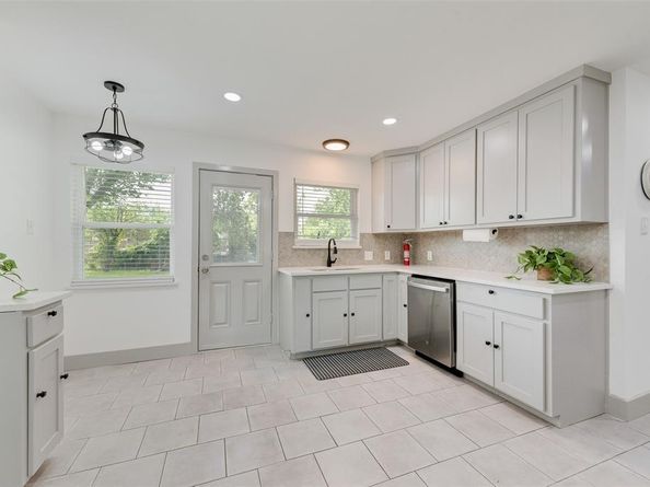 10166  San Lorenzo Drive , Dallas Texas 75228