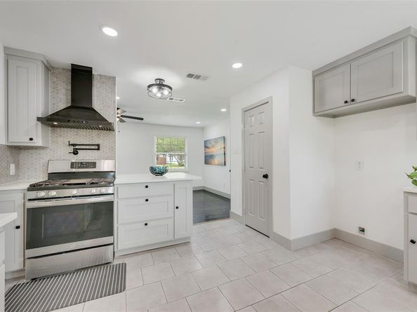 10166  San Lorenzo Drive , Dallas Texas 75228