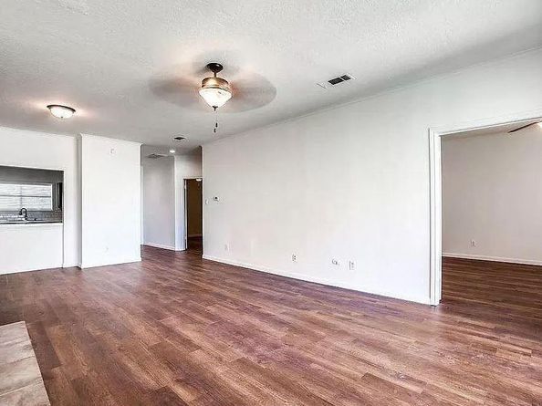 5310  Keller Springs Road  432, Dallas Texas 75248