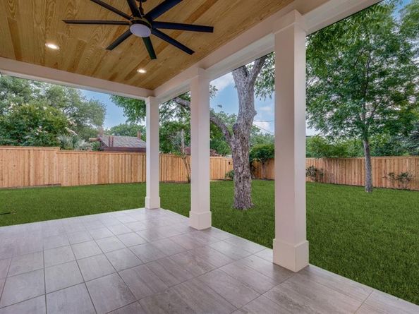 11207  Dwarfs Circle , Dallas Texas 75229