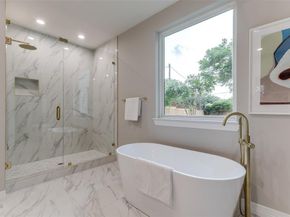 11207  Dwarfs Circle , Dallas Texas 75229