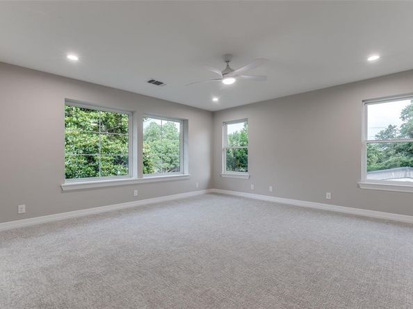 11207  Dwarfs Circle , Dallas Texas 75229