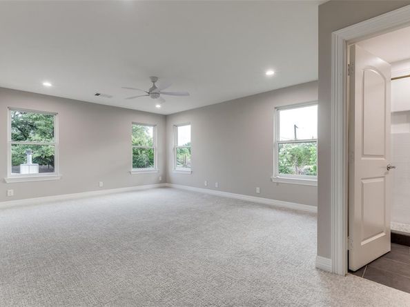 11207  Dwarfs Circle , Dallas Texas 75229