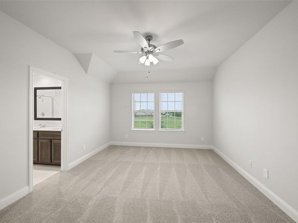 648  Sandiford  , Mansfield Texas 76063