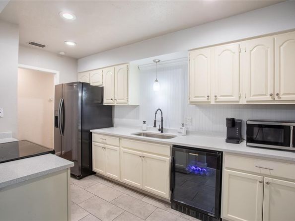 641  Furlong Drive , Dallas Texas 75211