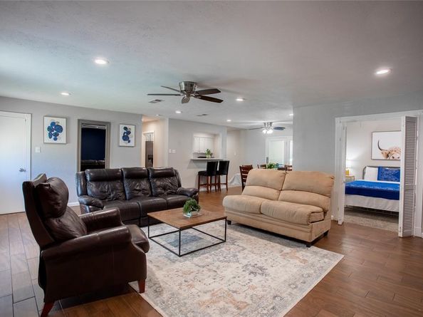 641  Furlong Drive , Dallas Texas 75211