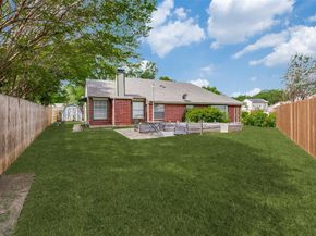 6  Tanager Court , Mansfield Texas 76063