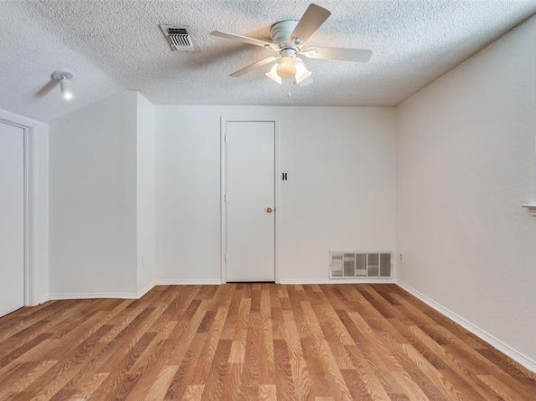 6  Tanager Court , Mansfield Texas 76063