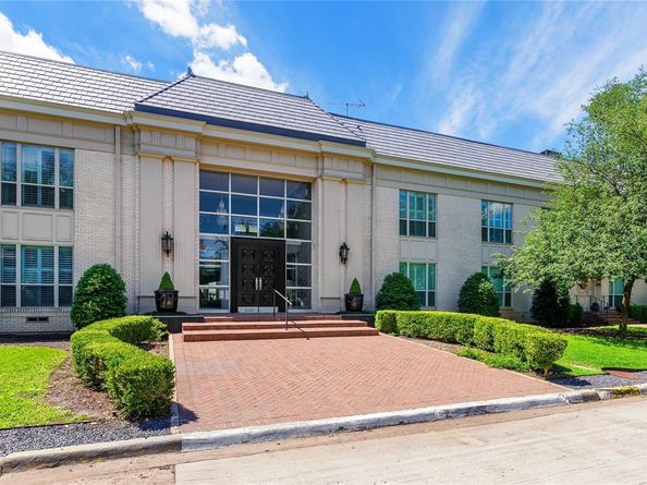 6126  Averill Way  103W, Dallas Texas 75225