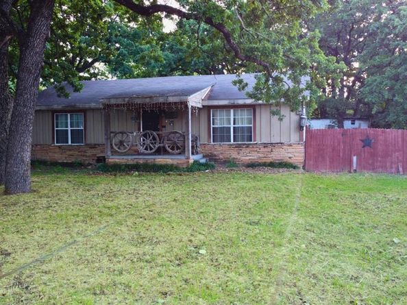 2404  Handley Drive , Fort Worth Texas 76112