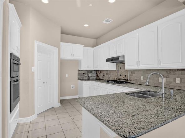 4092  Oberlin Way , Addison Texas 75001
