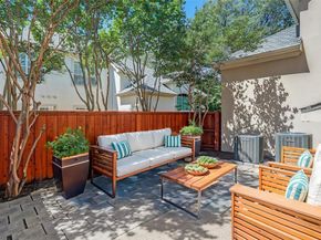 4092  Oberlin Way , Addison Texas 75001