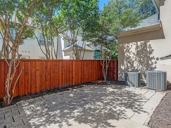 4092  Oberlin Way , Addison Texas 75001