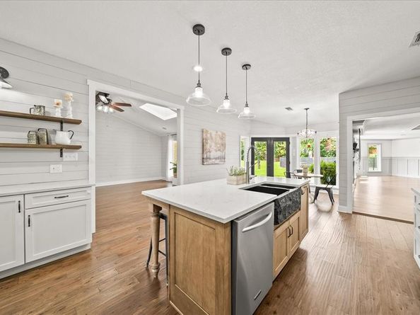 1106  Cypress Court , Mansfield Texas 76063