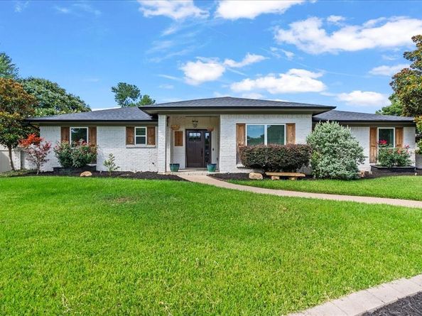 1106  Cypress Court , Mansfield Texas 76063