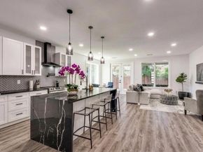 1514  Bickers Street , Dallas Texas 75212
