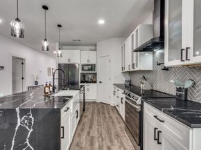 1514  Bickers Street , Dallas Texas 75212