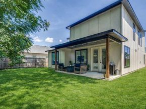 1514  Bickers Street , Dallas Texas 75212