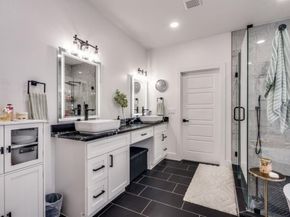 1514  Bickers Street , Dallas Texas 75212