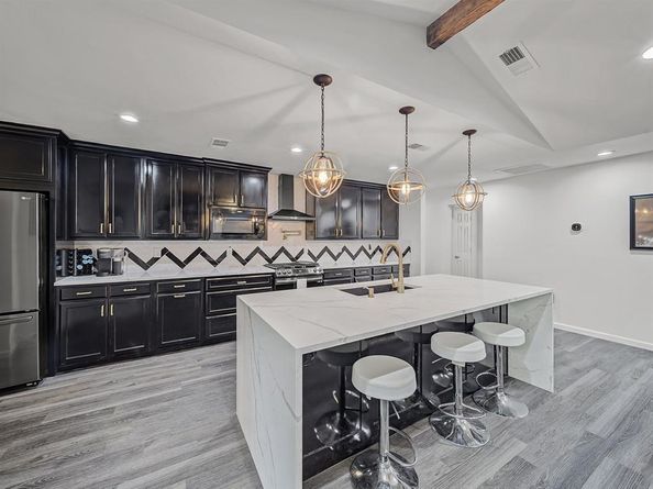 4606  Hazelhurst Lane , Dallas Texas 75227