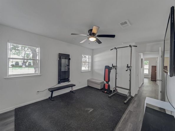 4606  Hazelhurst Lane , Dallas Texas 75227
