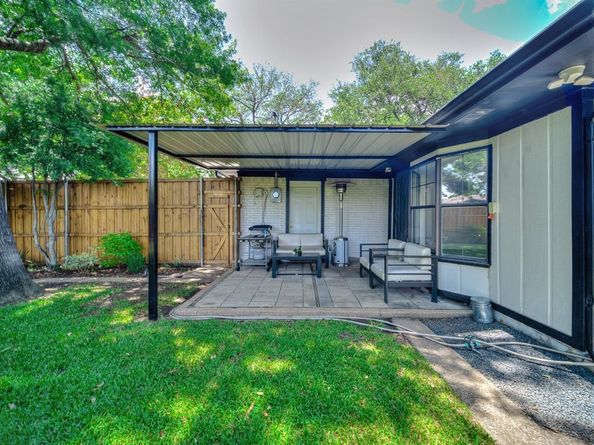 4606  Hazelhurst Lane , Dallas Texas 75227