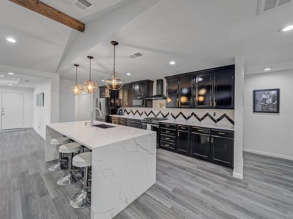4606  Hazelhurst Lane , Dallas Texas 75227