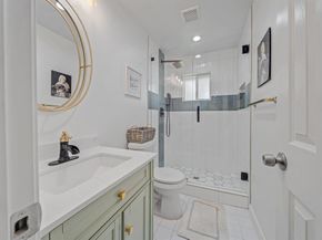 4606  Hazelhurst Lane , Dallas Texas 75227