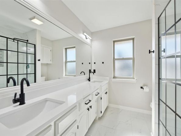 404  Mossbrook Drive , Richardson Texas 75081