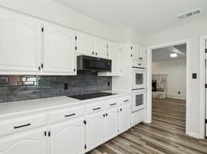 404  Mossbrook Drive , Richardson Texas 75081
