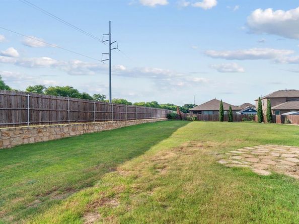 15945  White Mill Road , Fort Worth Texas 76177