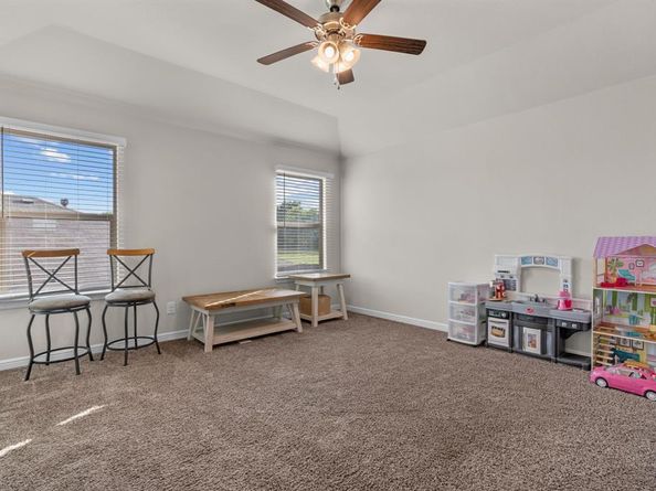 15945  White Mill Road , Fort Worth Texas 76177
