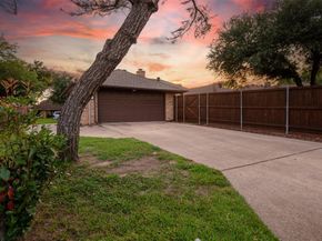 1613  Parkside Trail , Lewisville Texas 75077