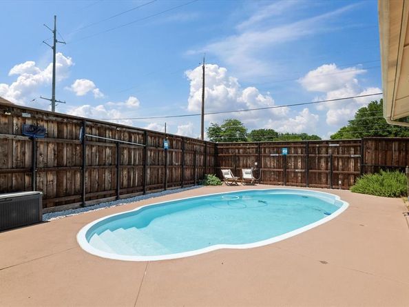 4043  Star Trek Lane , Garland Texas 75044